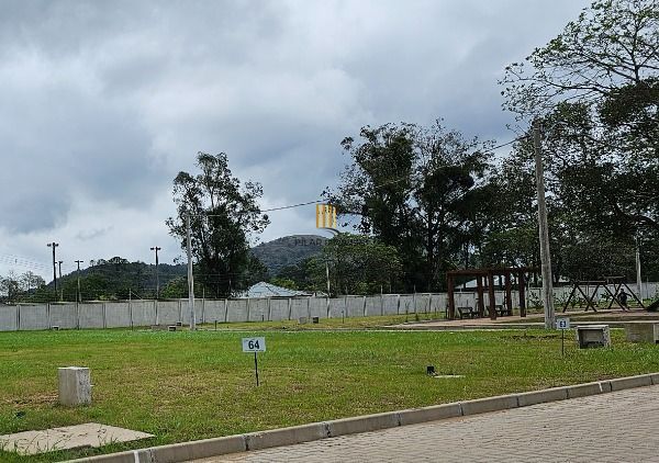 Casa Condominio em Porto Alegre, no bairro Hípica, com 3 dormitório(s), e 3 banheiros, à venda.