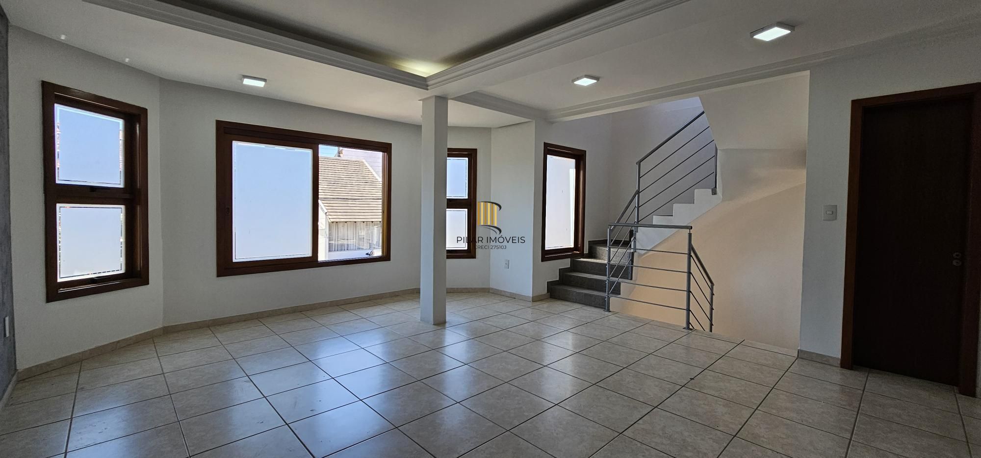 Casa 2 dormitórios no bairro Hípica