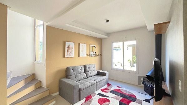 Casa Condominio em Porto Alegre, no bairro Ipanema, com 3 dormitório(s), e 3 banheiros, à venda.