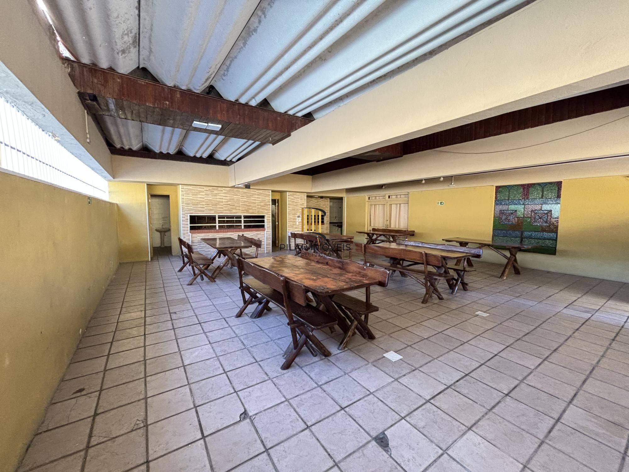 Apartamento 100% mobiliado,2 dormitórios, vaga rotativa, barra shopping, 63m²