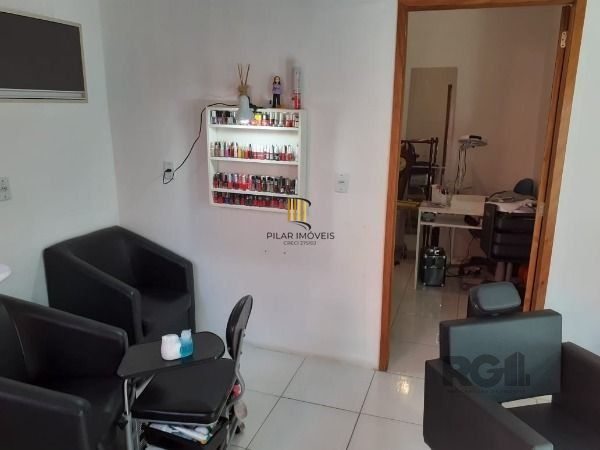 Casa 3 dormitórios no bairro Hípica