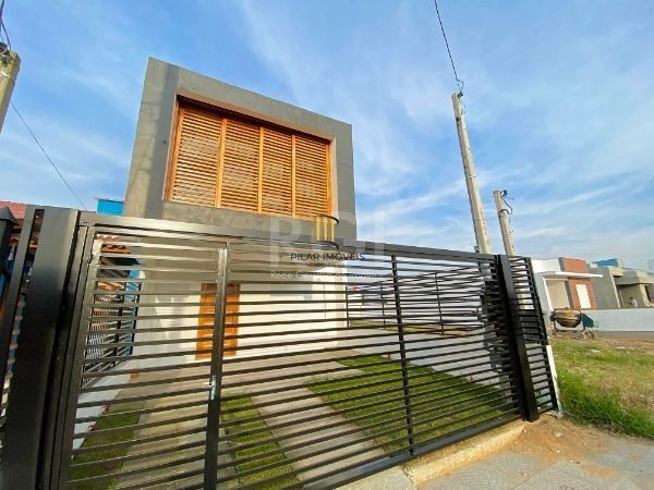 Casa para Venda - 217m², 3 dormitórios, sendo 1 suites, 2 vagas - Hípica