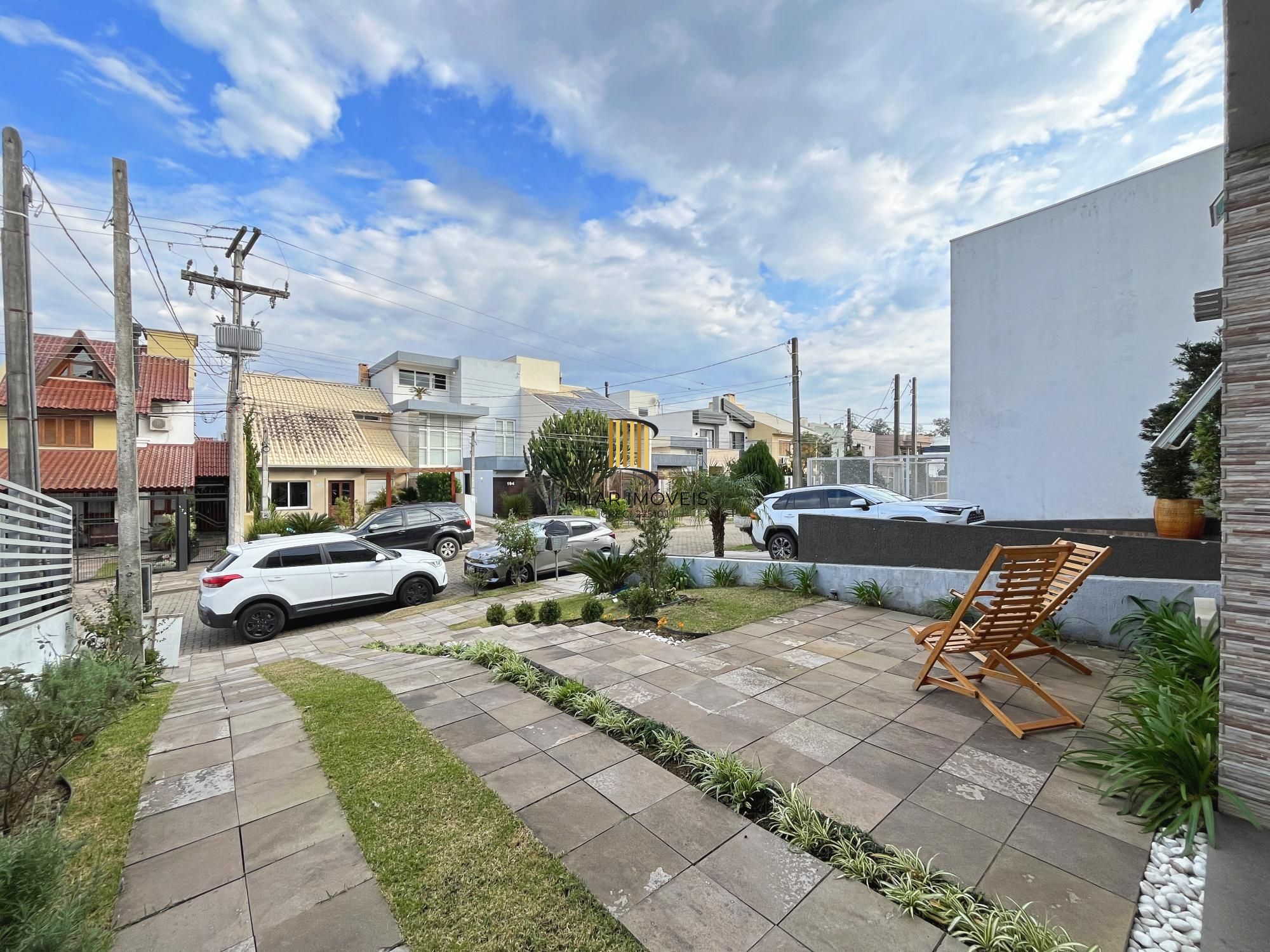 Casa 4 dormitórios no bairro Hípica