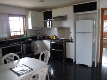 Casa para Venda - 300m², 3 dormitórios, sendo 1 suites, 4 vagas - Vila Nova