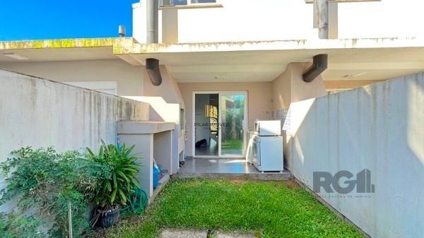 Casa em Porto Alegre, no bairro Hípica, com 2 dormitório(s), à venda.