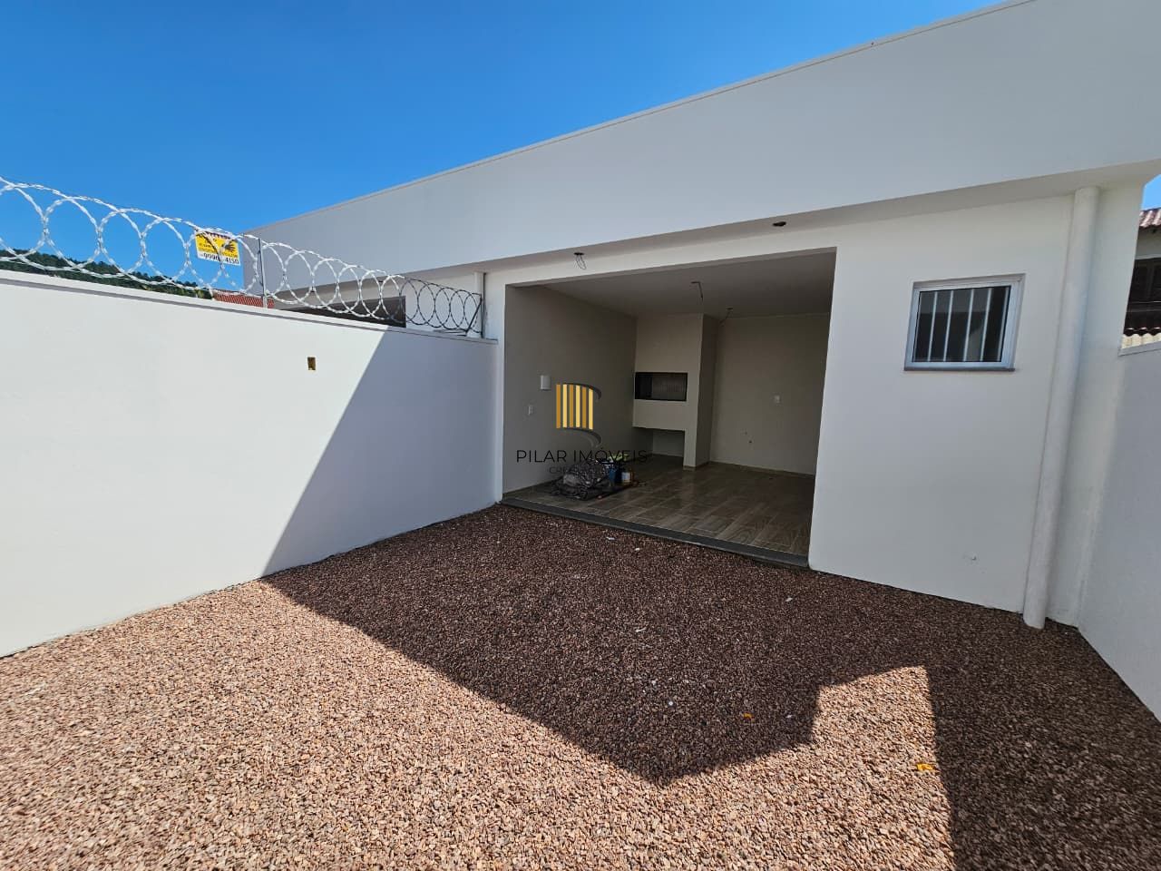 Casa 2 dormitórios no bairro Hípica