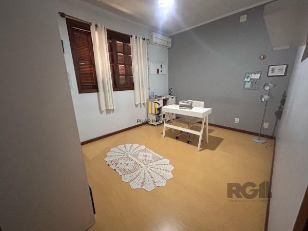 Casa 3 dormitórios no bairro Partenon