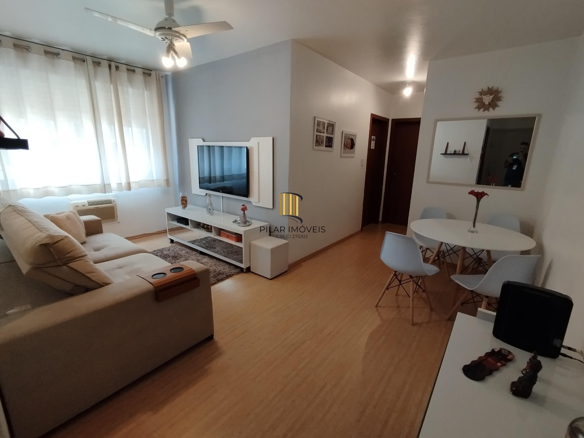 Apartamento 2 dormitórios no bairro Cristal