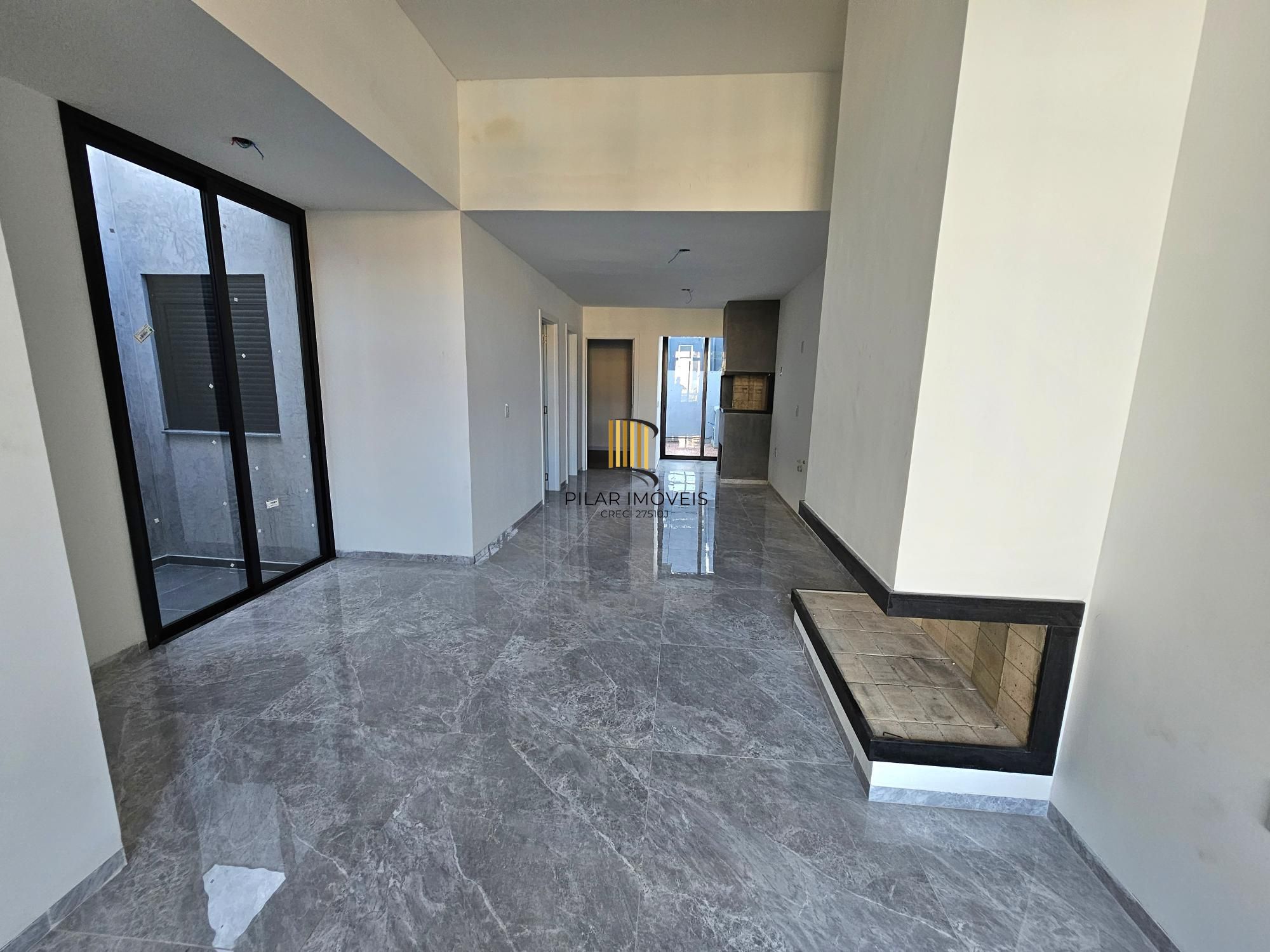 Casa 3 dormitórios no bairro Hípica