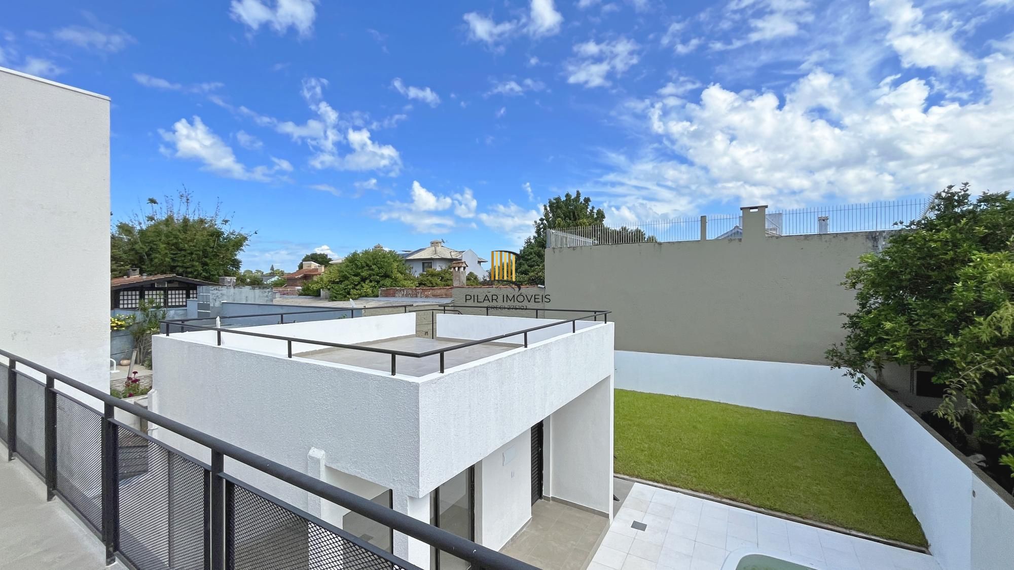 Casa 3 dormitórios no bairro Ipanema