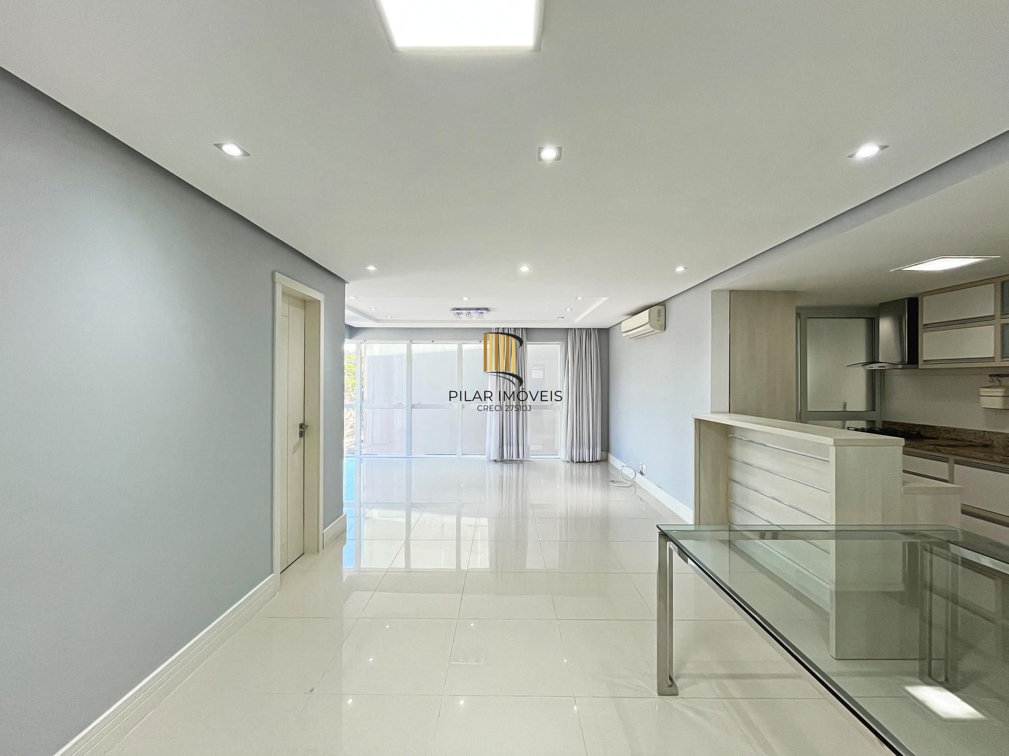 Excelente Apto com 102 m² de 3 dormitórios sendo um suíte com duas vagas no Menino Deus