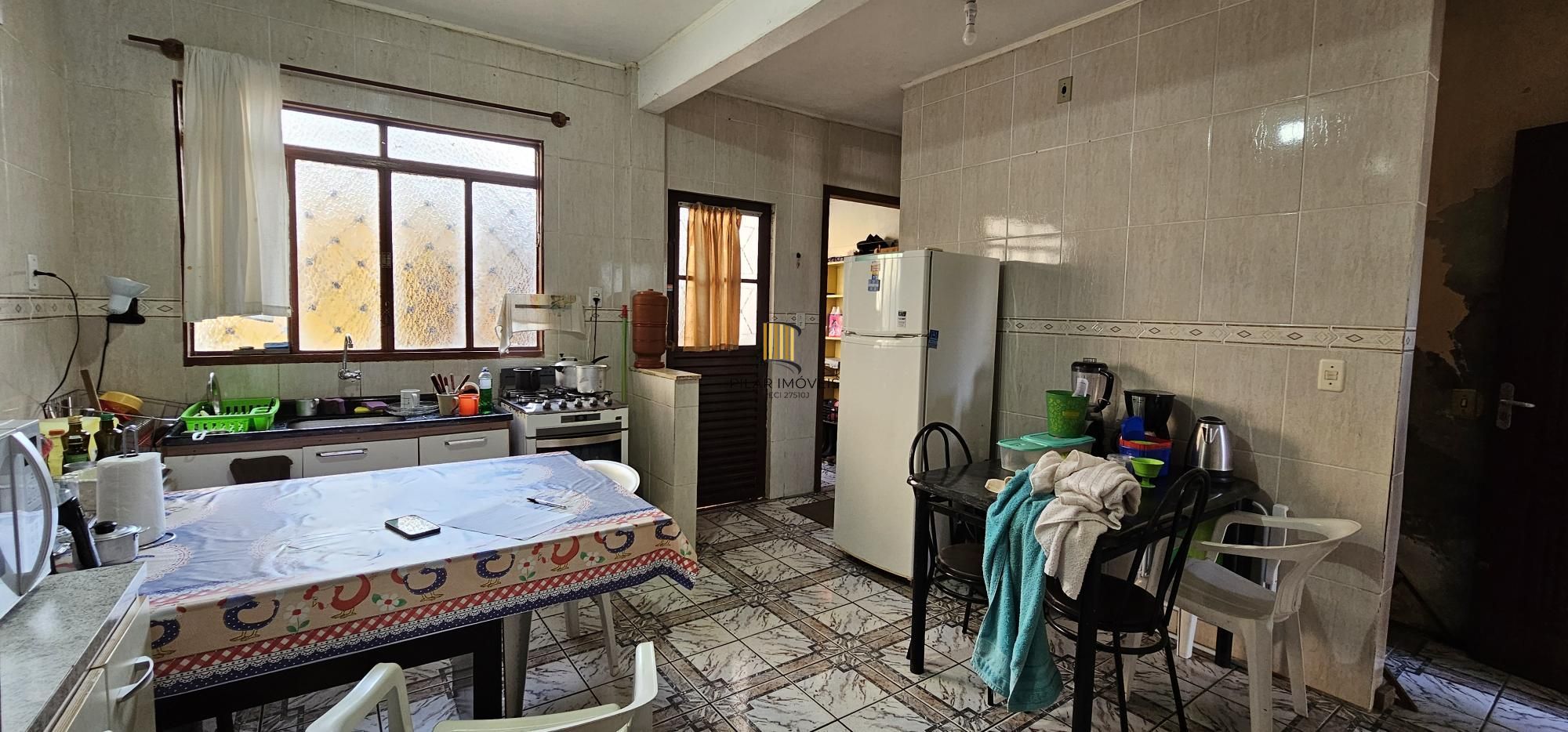 Casa 3 dormitórios no bairro Hípica