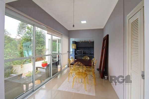 Casa Condominio em Porto Alegre, no bairro Aberta Dos Morros, com 3 dormitório(s), e 3 banheiros, à venda.