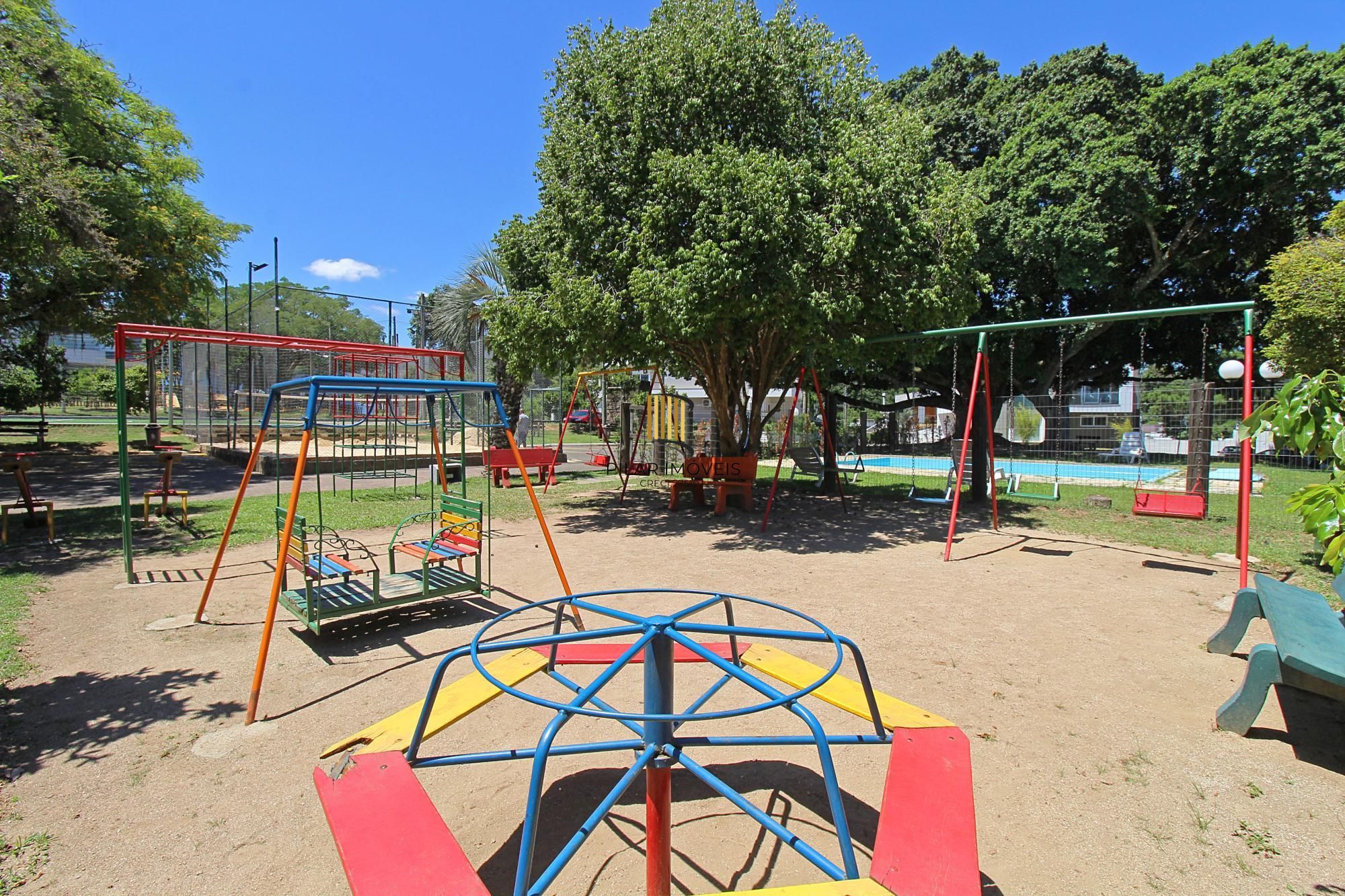 Casa Condominio em Porto Alegre, no bairro Hípica, com 3 dormitório(s), e 3 banheiros, à venda.