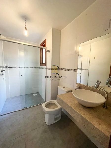 Apartamento em Porto Alegre, no bairro Tristeza, com 2 dormitório(s), e 2 banheiros, à venda.