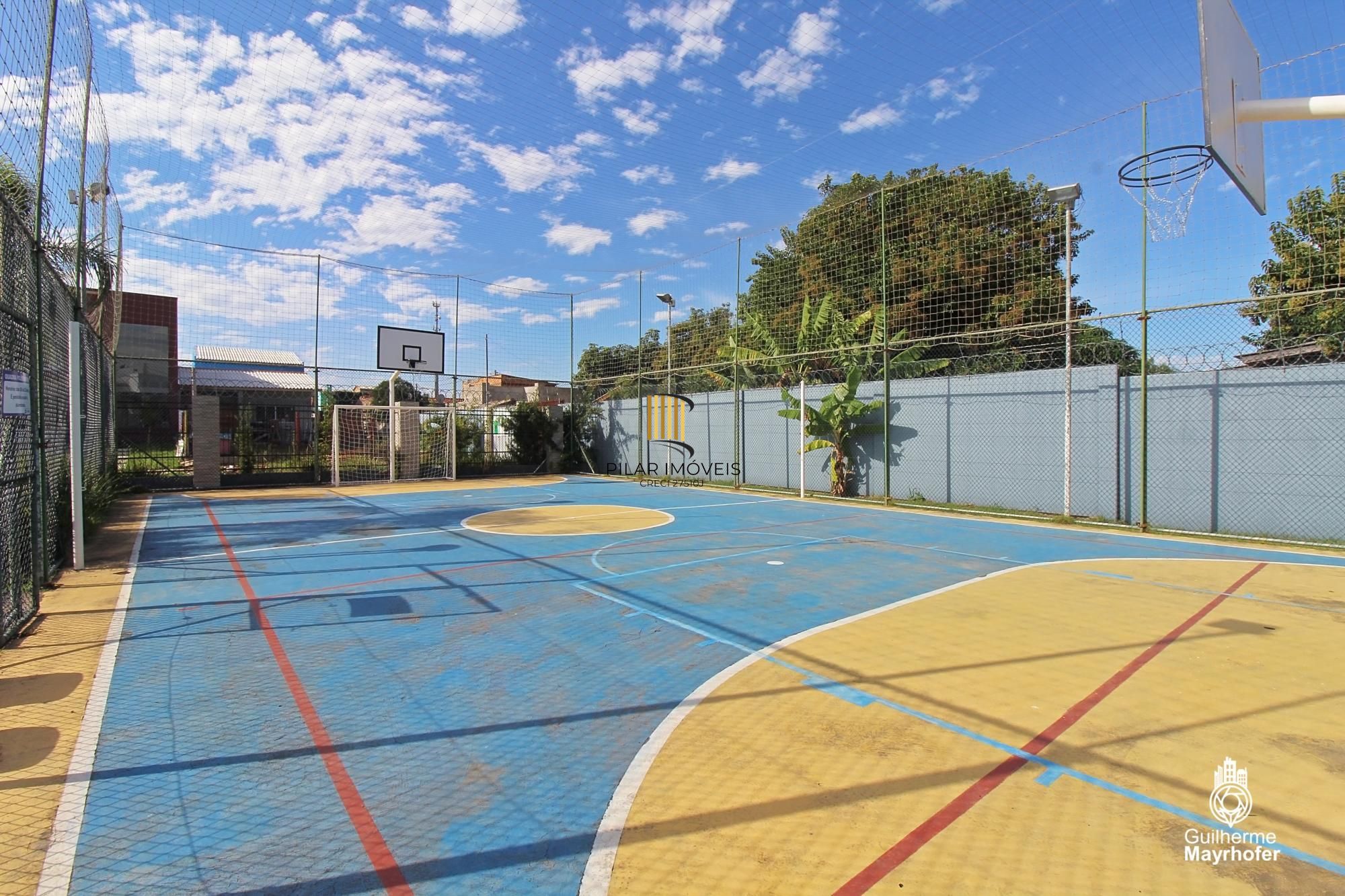 Casa 4 dormitórios( 1 dorm térreo) no Condomínio Villa Amalfi, na zona sul de Porto Alegre.