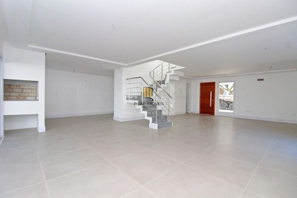 Casa Condominio para Venda - 364m², 3 dormitórios, sendo 3 suites, 2 vagas - Pedra Redonda