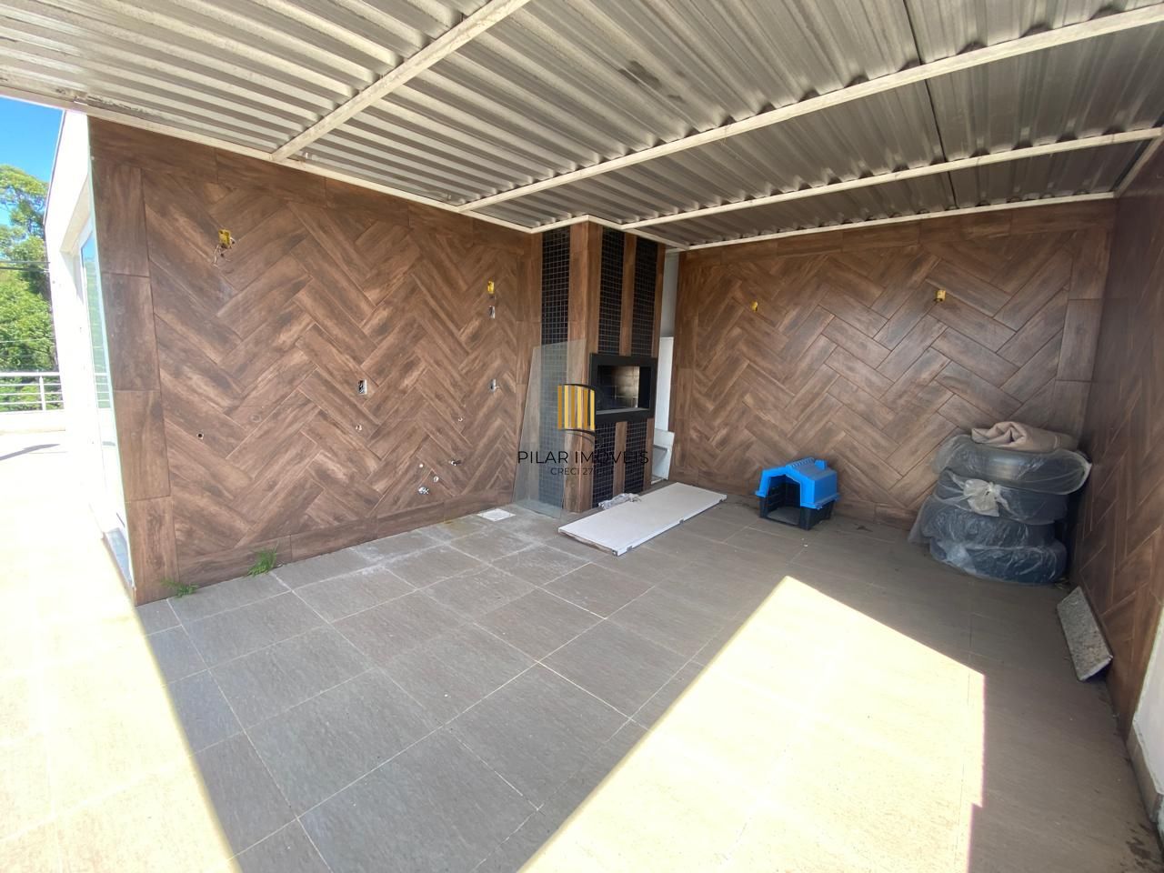 Casa em condomínio semimobiliada, no Lagos de Nova Ipanema