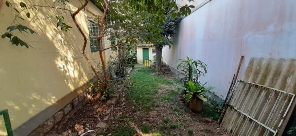 Terreno em Porto Alegre, no bairro Tristeza, à venda.