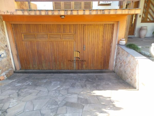 Casa para Venda - 287m², 4 dormitórios, sendo 1 suites, 4 vagas - Tristeza