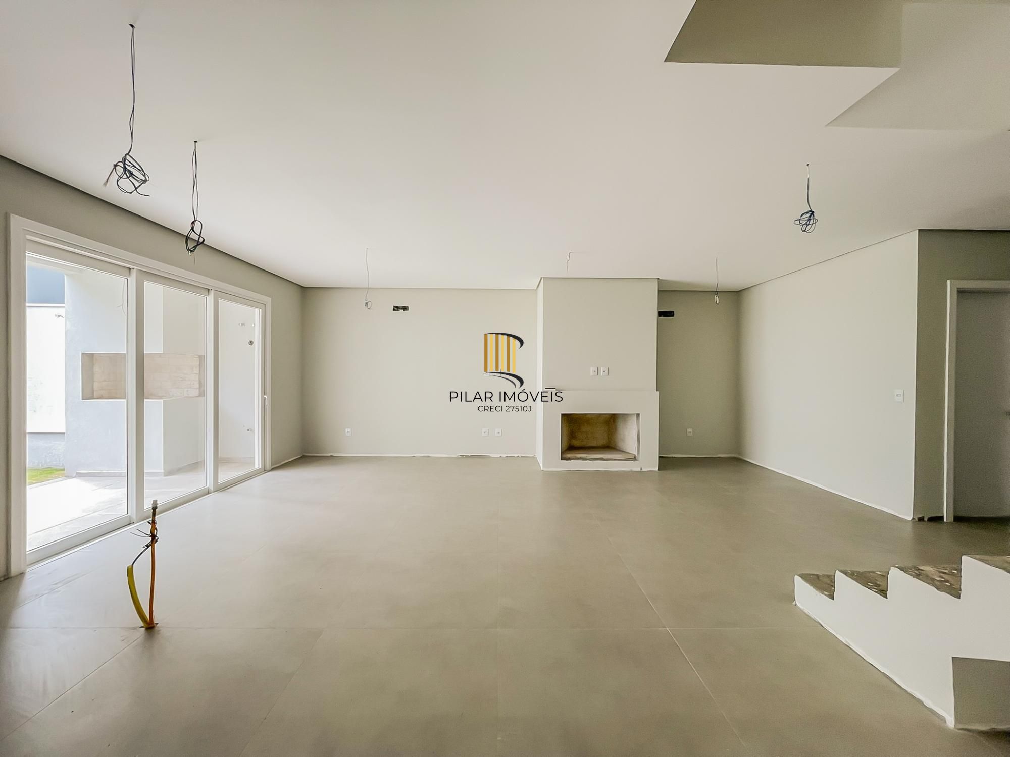 No Mirante do Lago, excelente residência com 3 suítes