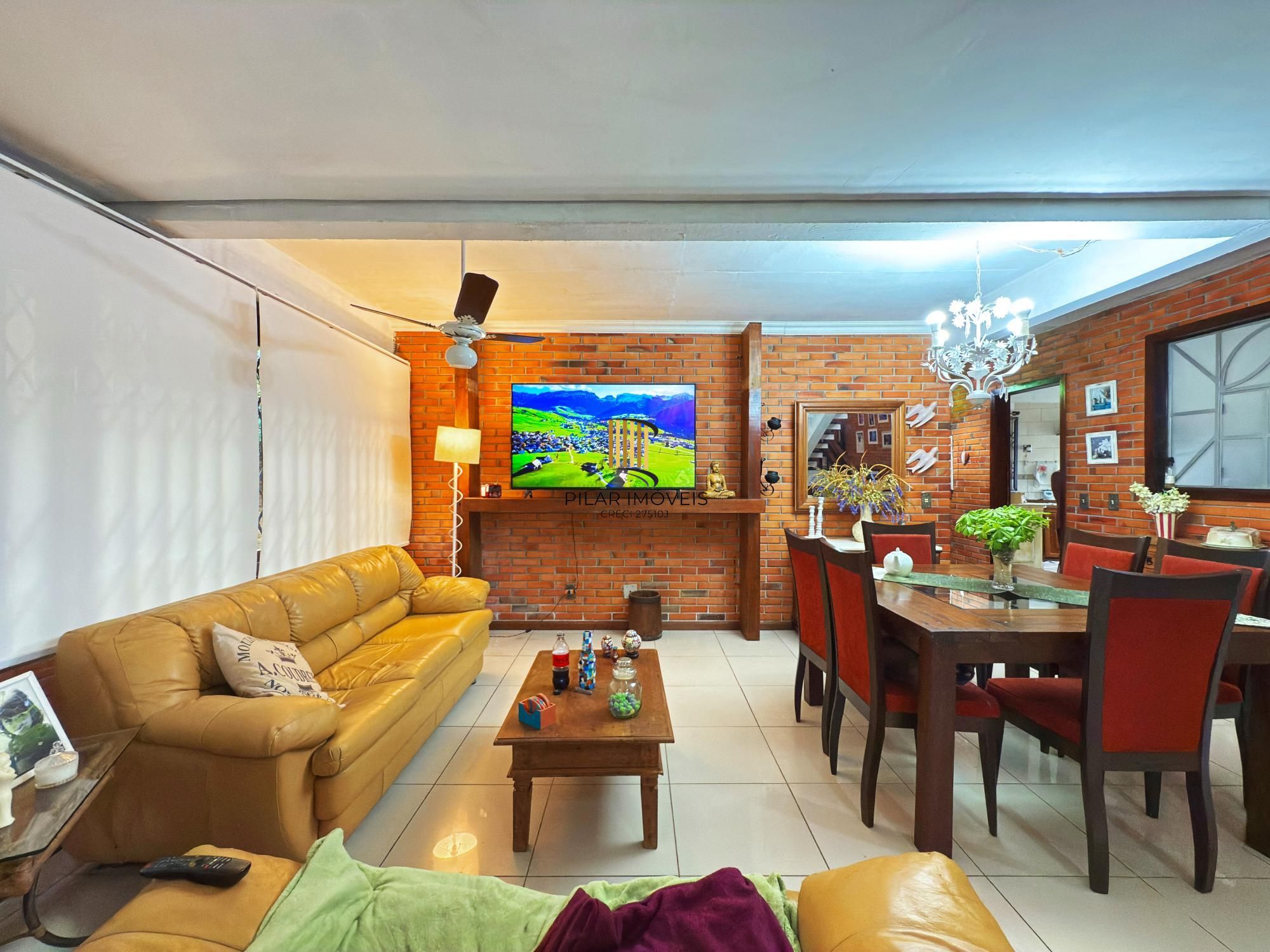 Casa 5 dormitórios no bairro Jardim Isabel