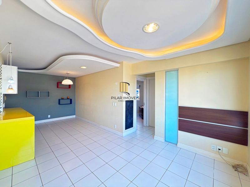 Apartamento com 2 dormitórios, 2 vagas, 65m2 coração do Menino Deus.