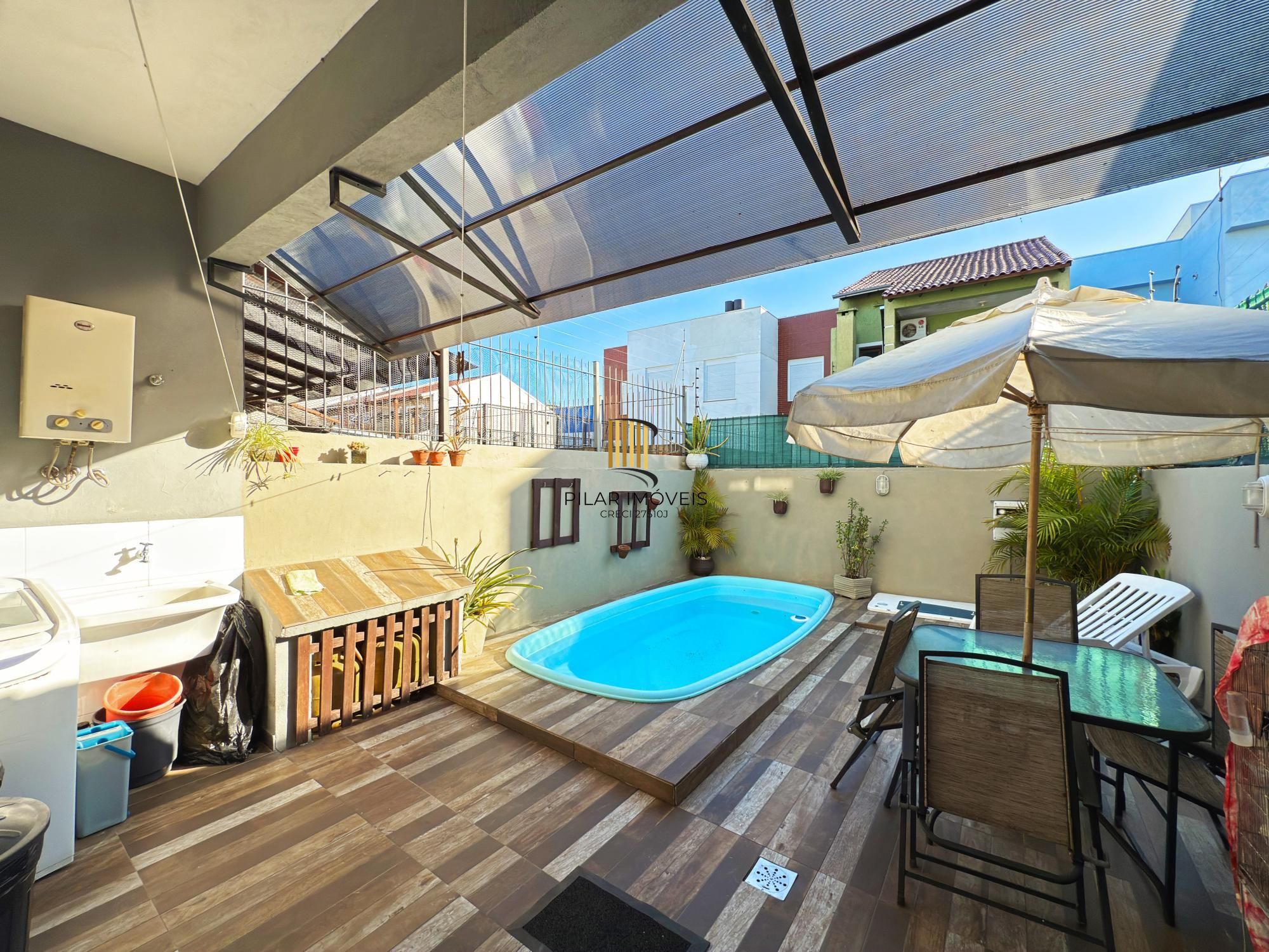 Casa para Venda - 138m², 3 dormitórios, sendo 1 suites, 2 vagas - Hípica