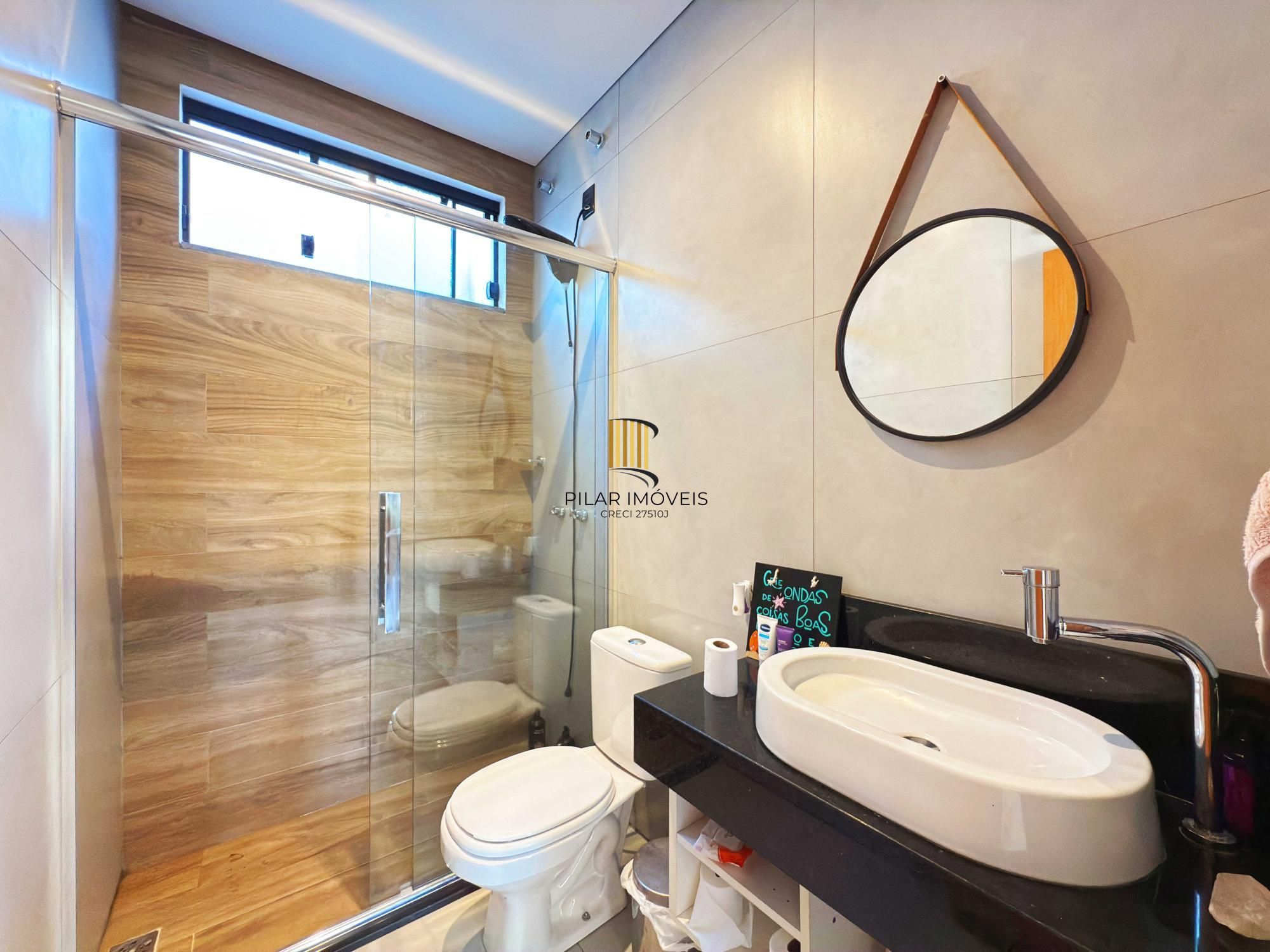 Em busca de uma casa espaçosa e cheia de comodidades no bairro Hípica