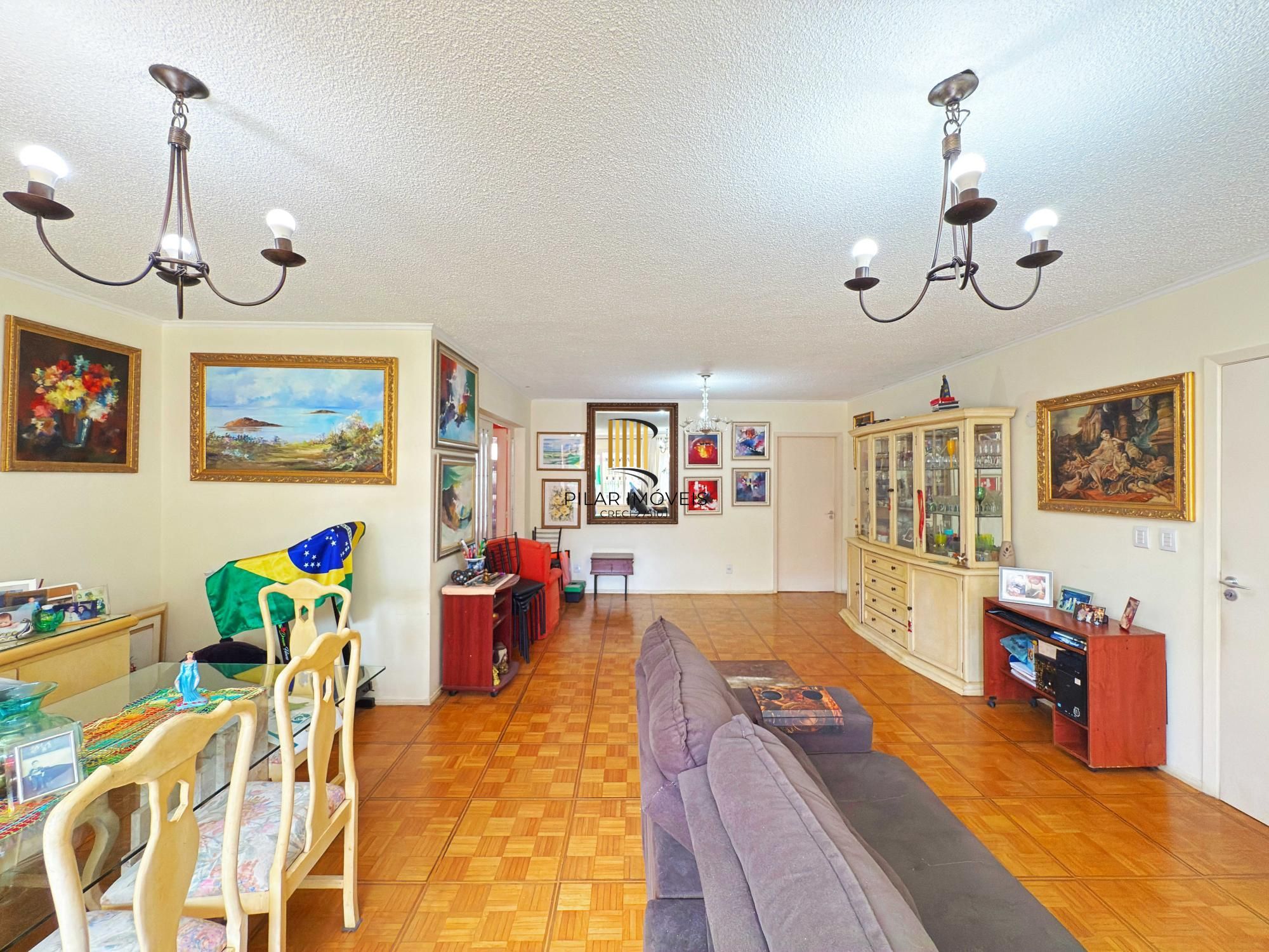 Casa Térrea com Piscina e 3 Dormitórios – Coração de Ipanema