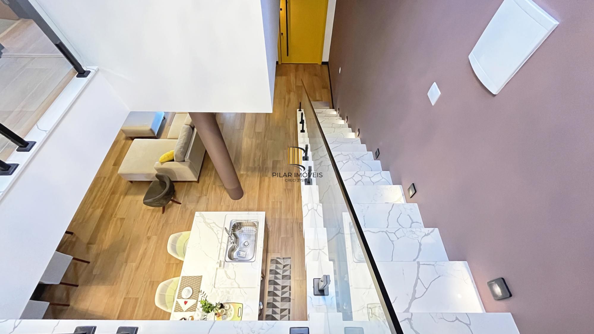 Casa à venda com 174m², 3 dormitórios, 3 suítes, 2 vagas, no bairro Hípica em Porto Alegre