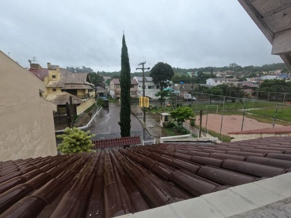 Sobrado em Porto Alegre, no bairro Hípica, com 3 dormitório(s), e 3 banheiros, à venda.