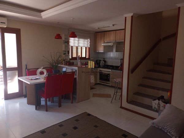 Casa para Venda - 181m², 3 dormitórios, sendo 3 suites, 2 vagas - Hípica