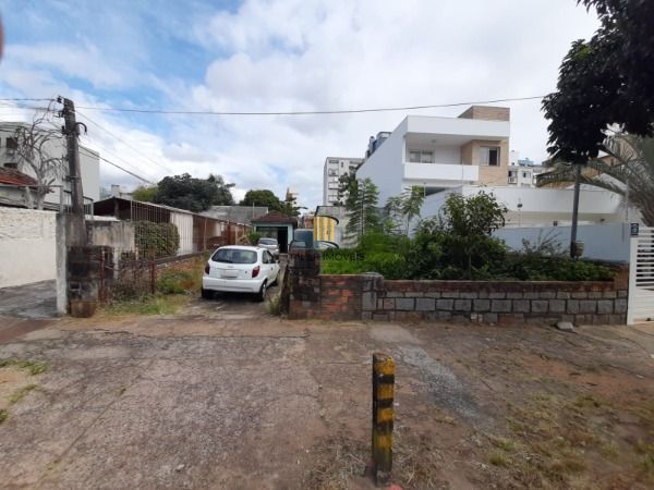 Terreno em Porto Alegre, no bairro São João, à venda.