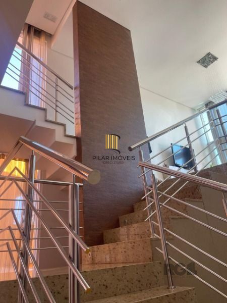 Casa Condominio em Porto Alegre, no bairro Jardim Carvalho, com 3 dormitório(s), à venda.