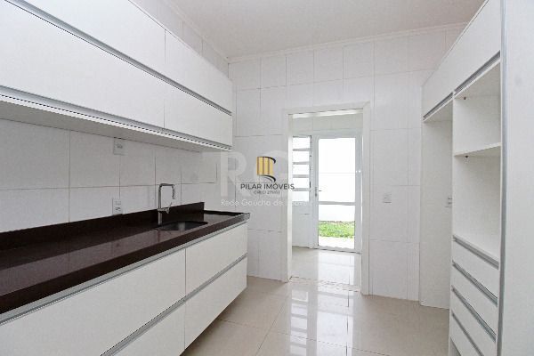 Casa para Venda - 150m², 4 dormitórios, sendo 2 suites  com uma no térreo, 2 vagas - Lagos De Nova Ipanema