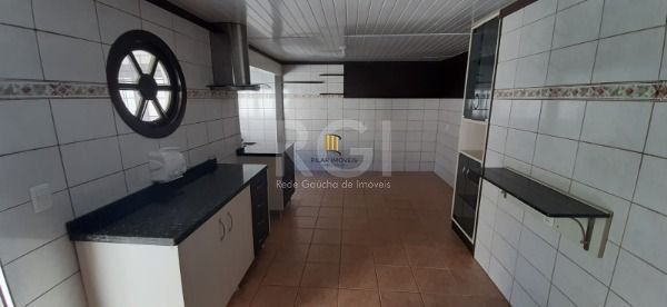 Sobrado para Venda - 246.69m², 3 dormitórios, sendo 1 suites, 2 vagas - Vila Nova
