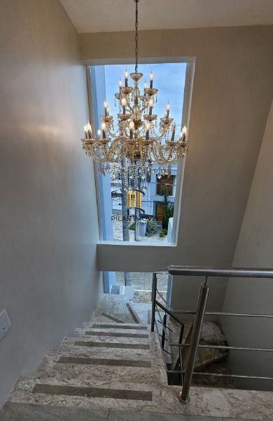 Casa em Porto Alegre, no bairro Hípica, com 3 dormitório(s), e 3 banheiros, à venda.