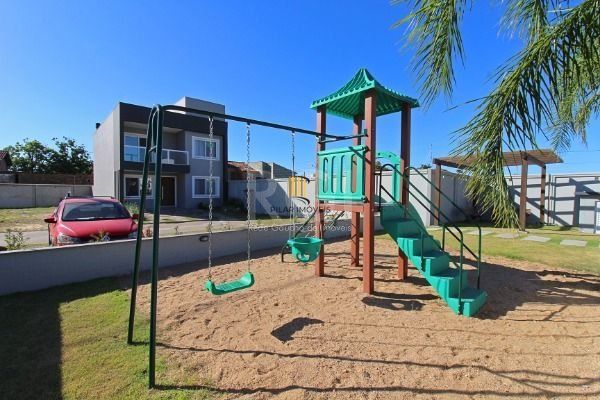Casa Condominio em Porto Alegre, no bairro Ipanema, com 3 dormitório(s), à venda.