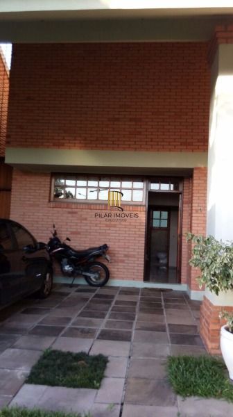 Casa para Venda - 254m², 5 dormitórios, sendo 1 suites, 4 vagas - Ipanema