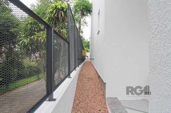 Casa em Porto Alegre, no bairro Vila Conceição, com 3 dormitório(s), à venda.