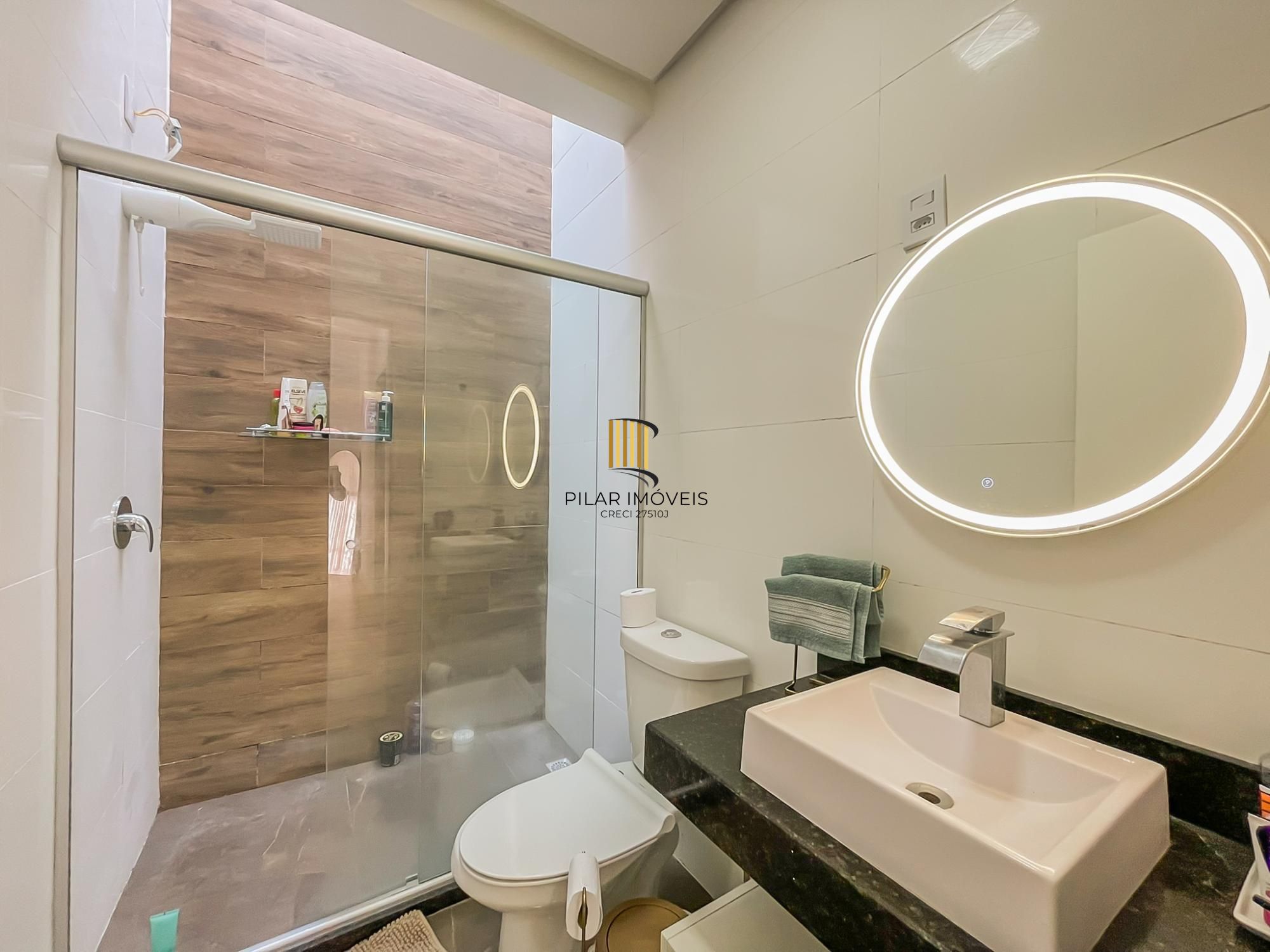 Sobrado 3 dormitórios em condomínio do residencial Lagos de Ipanema!