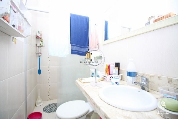 Casa para Venda - 78m², 3 dormitórios, sendo 1 suites, 2 vagas - Guarujá