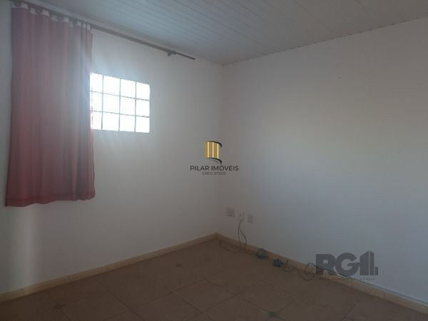 Casa em Porto Alegre, no bairro Restinga, com 4 dormitório(s), e 4 banheiros, à venda.