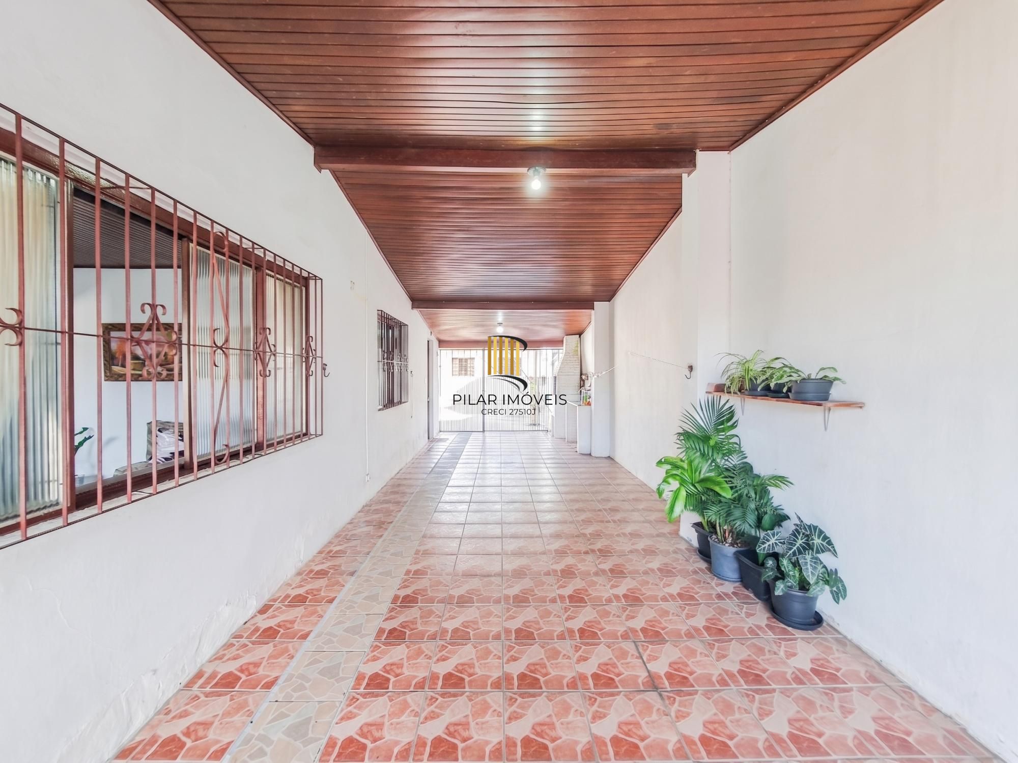 Casa 3 dormitórios no bairro Ipanema