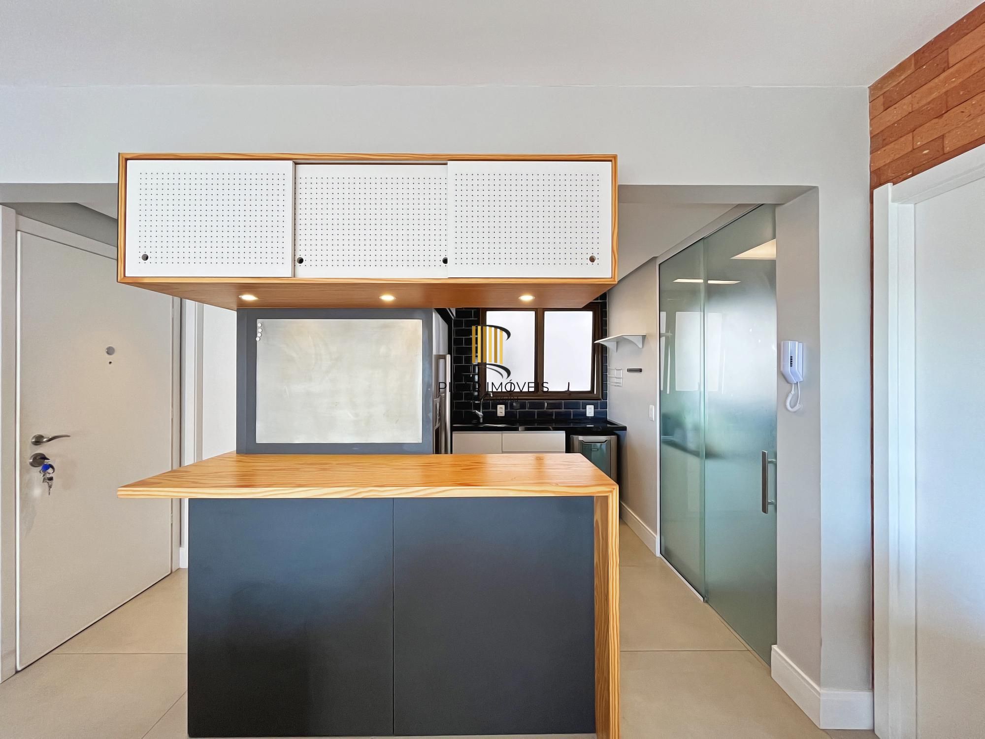 Excelente apartamento com 3 dormitório com 1 suíte á venda no bairro Tristeza.