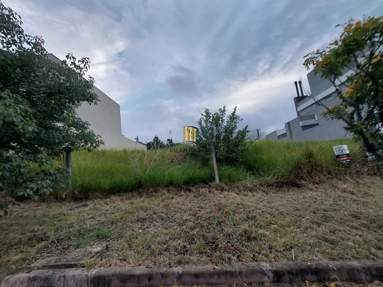 Terreno em Porto Alegre, no bairro Guarujá, à venda. - Pilar Imóveis