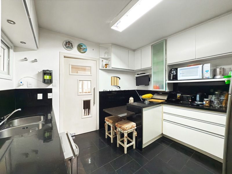 Residência, ótimo padrão com 4 suítes nos altos do Jardim Isabel, com vista perene para o Guaiba e Por-do-Sol