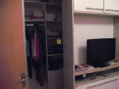 Residência com 4 dormitórios sendo 1 suites no Bairro Guarujá.