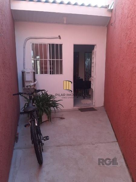 Casa 3 dormitórios no bairro Hípica
